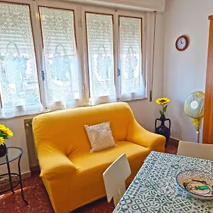 a-due-passi-dal-mare-camaiore-55041.it-tuscanyhotel.com/